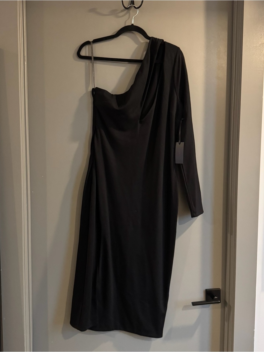 h:ours Pagne Midi Dress